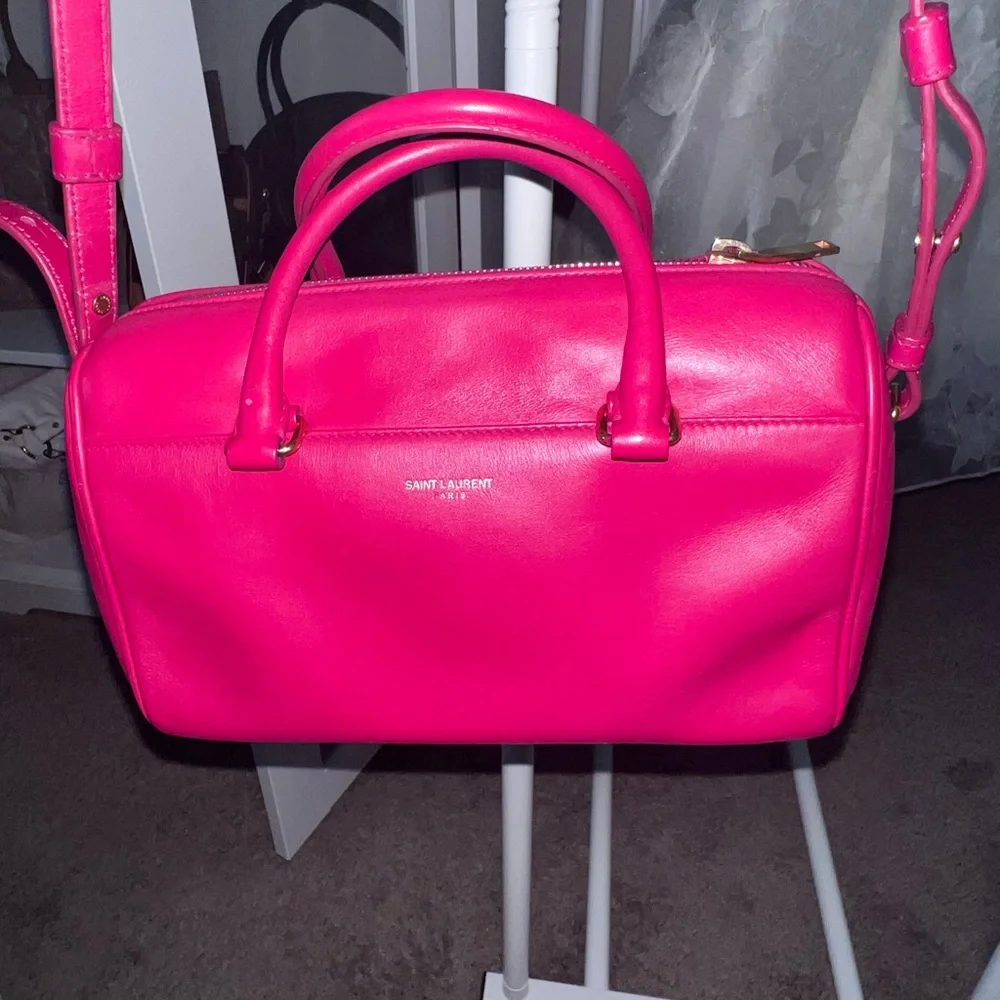 Saint Laurent Fuchsia bandoliere Bag w/removable crossbody strap - Picture 8 of 13